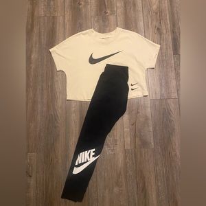 Nike Set - crop top large - leggings small